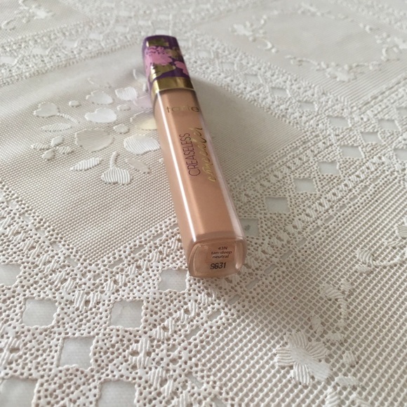 🔥HP 🆕 Tarte Creaseless Undereye Concealer, 43N, NWOB - Picture 5 of 6